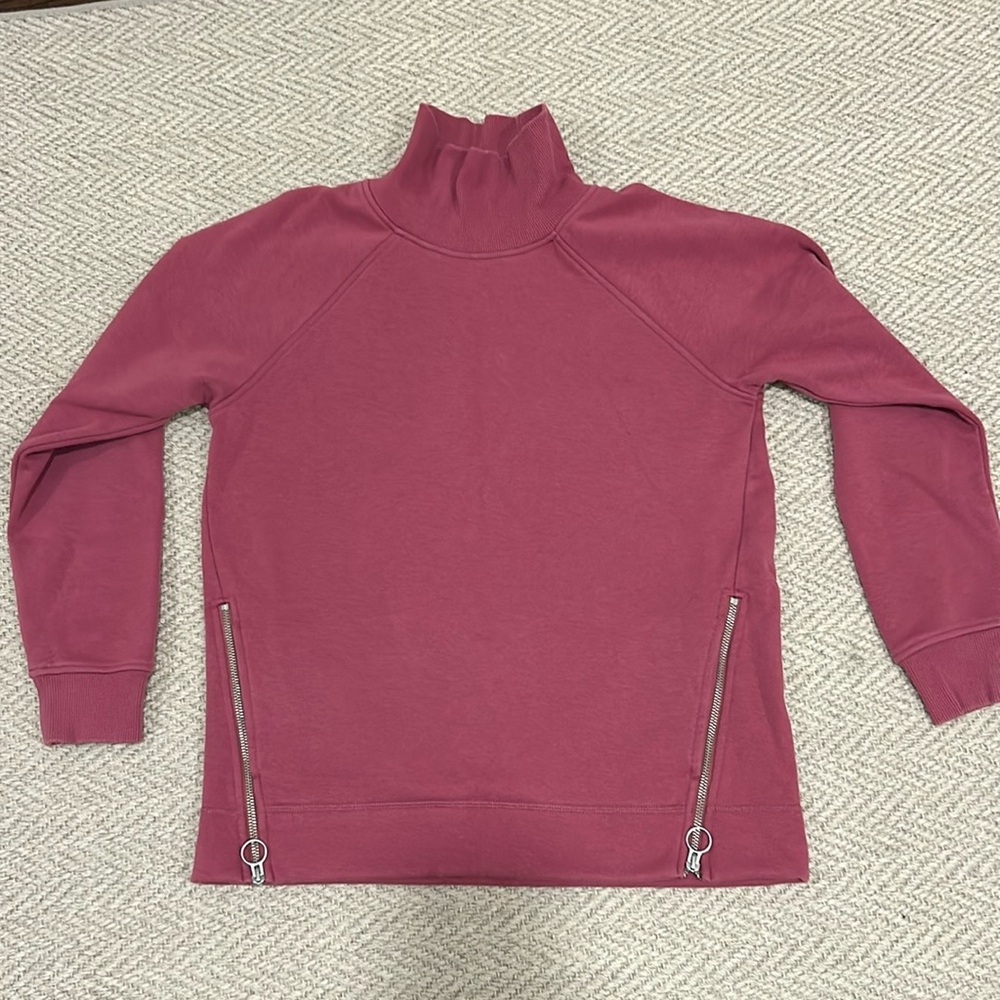 Athleta pullover with side zippers